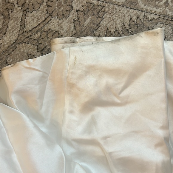 Paloma Blanca Wedding Dress 4097 - Picture 4 of 5